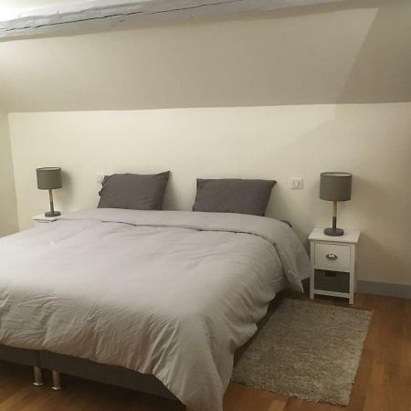 Au Tilleul Apartment Mezieres-sur-Seine Екстериор снимка