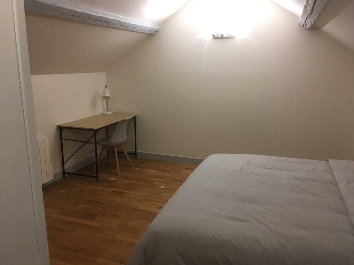 Au Tilleul Apartment Mezieres-sur-Seine Екстериор снимка