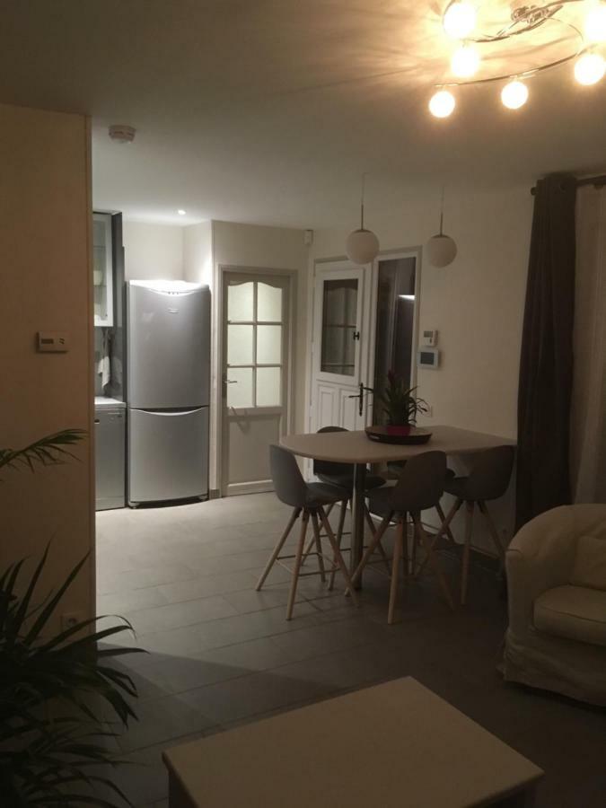 Au Tilleul Apartment Mezieres-sur-Seine Екстериор снимка